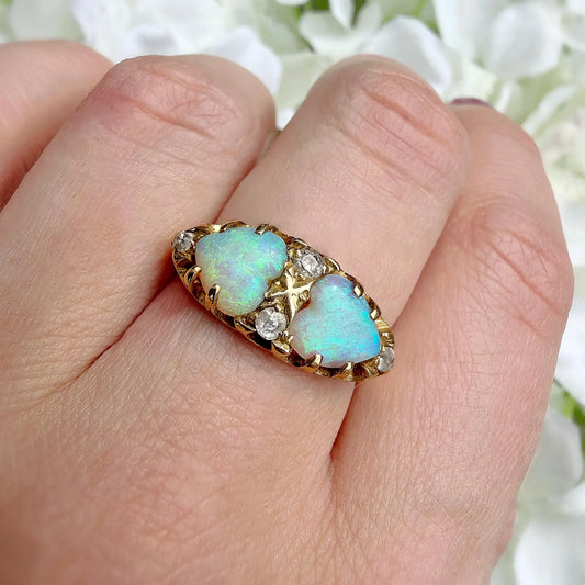 Nellie 18k Opal Heart Cabochon Ring
