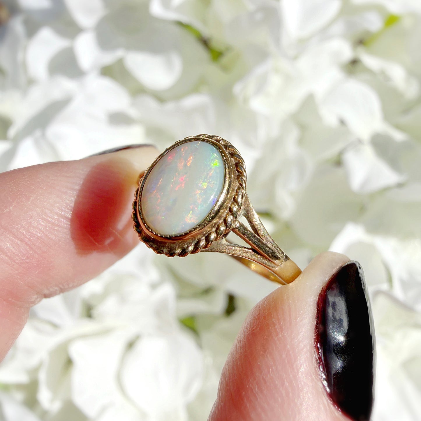 Shay 9ct Vintage Opal Solitaire