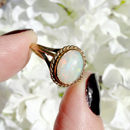 Shay 9ct Vintage Opal Solitaire