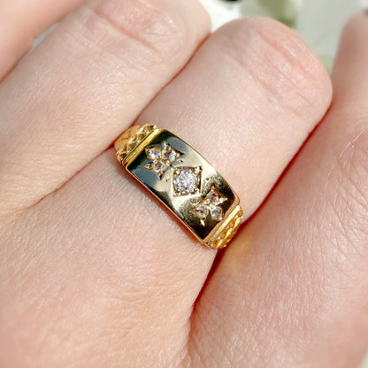 Daphne Victorian Diamond Clover Ring