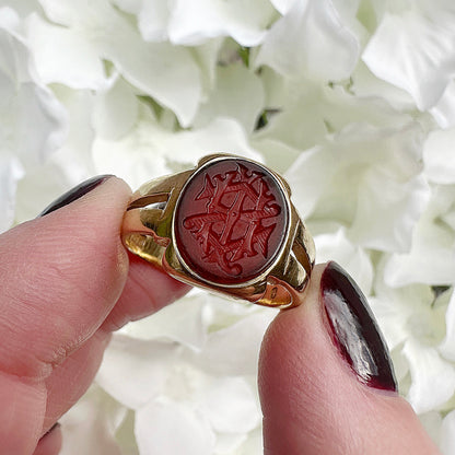victorian 18ct gold intaglio carnelian signet ring