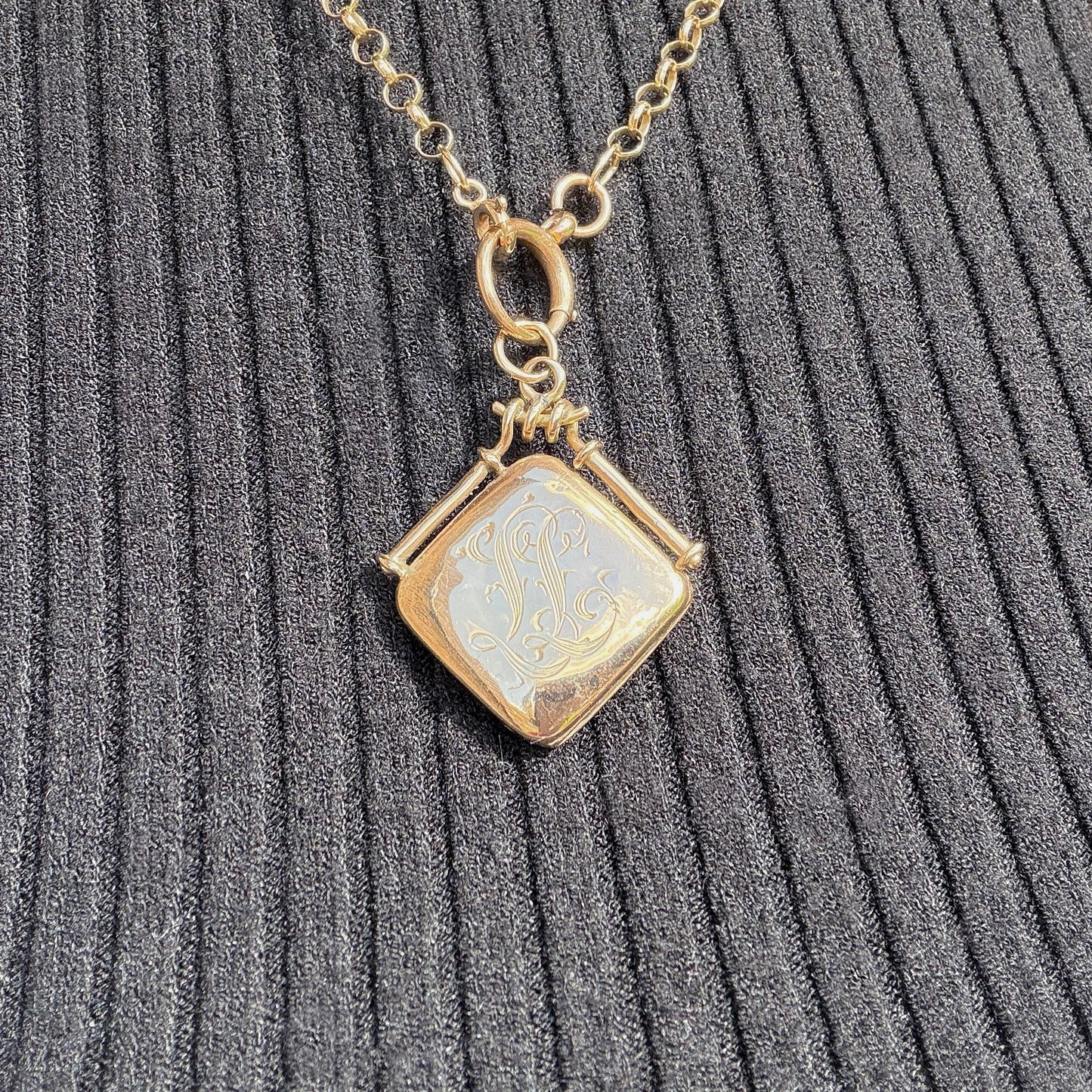 victorian 10k gold square locket pendant