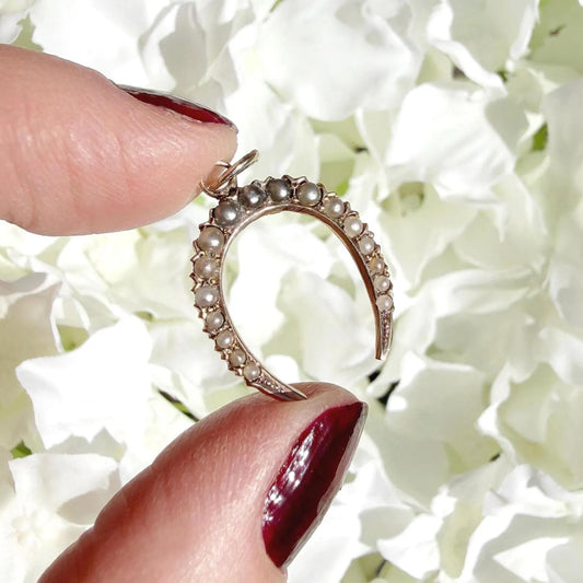 gold and pearl large lucky horseshoe charm