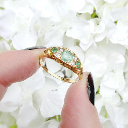Orla Victorian 18k Emerald and Diamond Star Ring