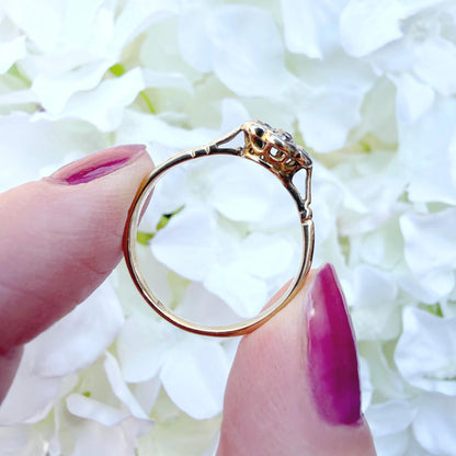 Alma 18k Art Deco Daisy Cluster Ring