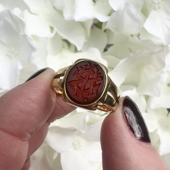 victorian 18ct gold intaglio carnelian signet ring